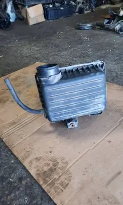 Chrysler 300C Air filter box 04591867AC