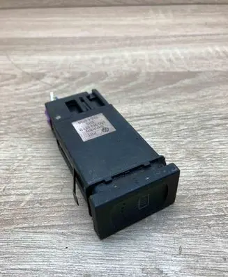 Volkswagen PASSAT B5.5 Windscreen/window heater switch 3B0959621D WITHPLUG