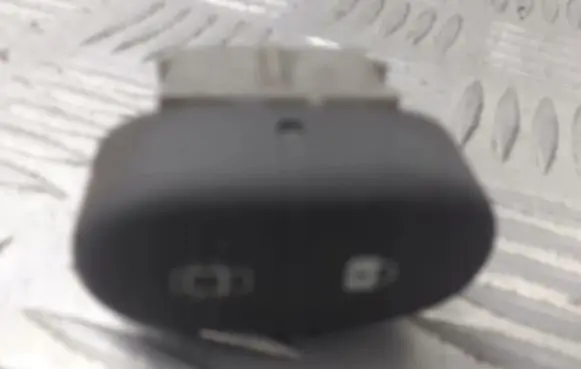 Renault Clio II Central locking switch button 038167A