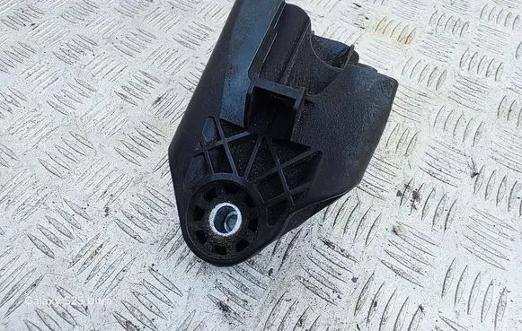 Mercedes-Benz E W213 Engine mounting bracket A6542232200