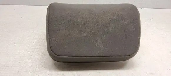 Volkswagen Golf V Rear seat headrest 
