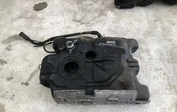 Chrysler Grand Voyager V Fuel tank 04721841AC 04721846AC