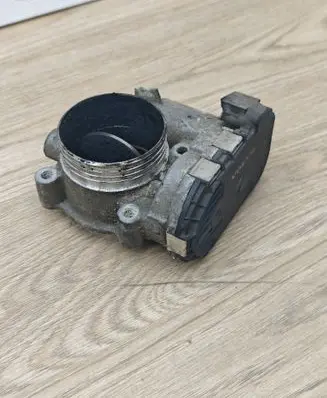 Volvo XC70 Throttle valve 8692720 0281002701