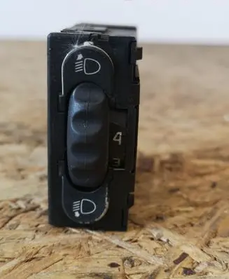 Renault Master II Headlight level height control switch 8200060042
