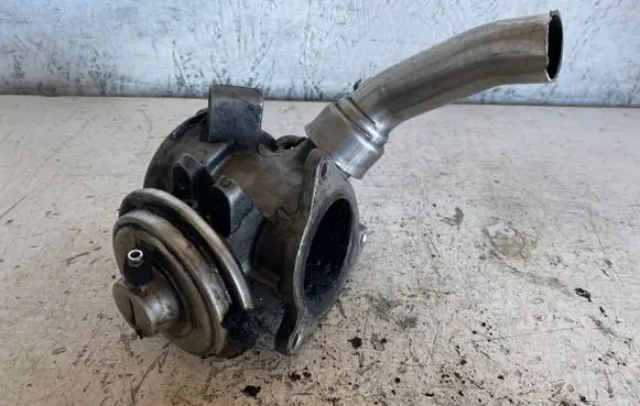 Mercedes-Benz ML W163 EGR valve A6710900765