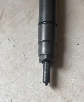 Volvo S60 Fuel injector 30750283