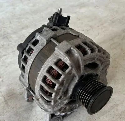 Nissan X-Trail T32 Generator/alternator 231004PA0A