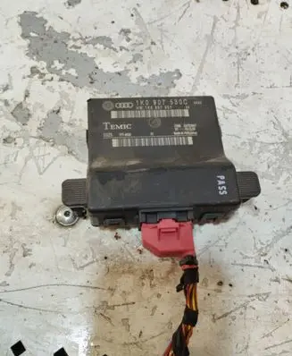 Volkswagen Touran I Gateway control module 1K0907530C 1K0907951