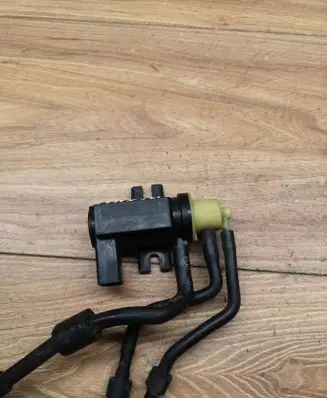 Volkswagen Tiguan Turbo solenoid valve 1K0906627A 09T055 70086800