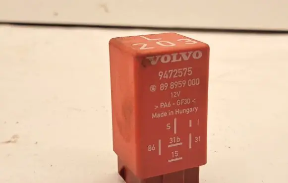 Volvo S70 V70 V70 XC Window wiper relay 9472575 898959000
