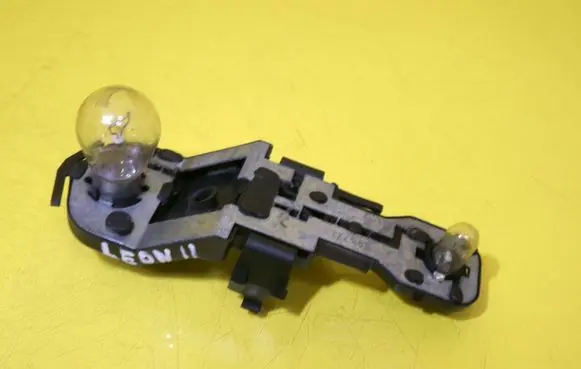 Seat Leon (1P) Tail light bulb cover holder 6L5945231