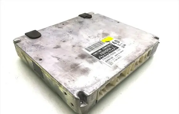 Lexus IS 200-300 Engine control unit/module 89661-53461 175300-5250