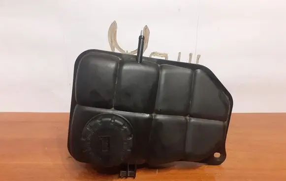 Mercedes-Benz C W203 Coolant expansion tank/reservoir 2035000049 12661
