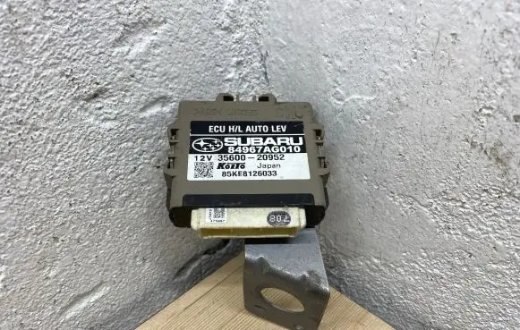 Subaru Legacy Light module LCM 84967AG010