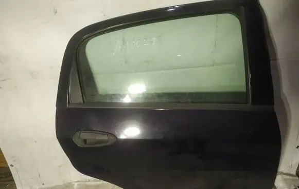 Fiat Punto (188) Rear door melynos usded