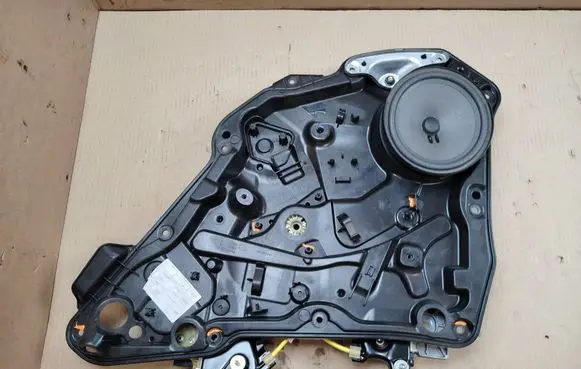 Mercedes-Benz CLA C117 X117 W117 Rear window lifting mechanism without motor 928356
