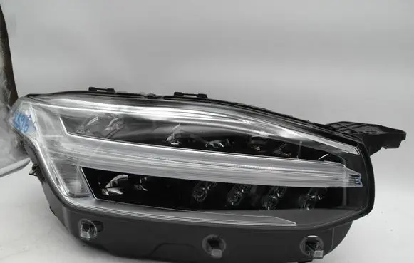 Volvo XC90 Headlight/headlamp 31655720 89915190 2110053179