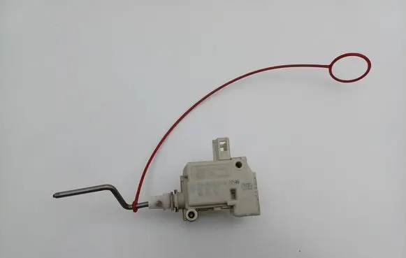 Audi A6 S6 C5 4B Fuel tank cap lock 3B0959781