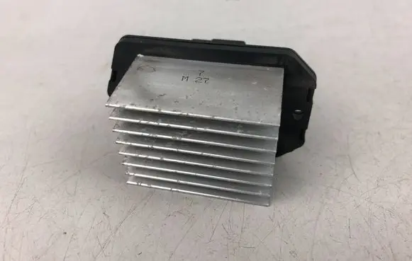 Subaru Outback Heater blower motor/fan resistor 0778001070