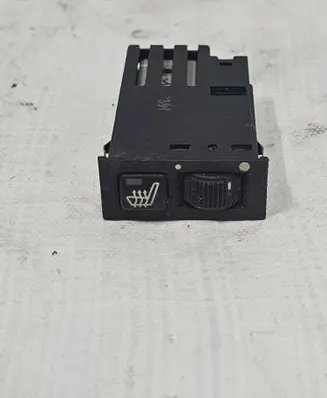BMW 5 E39 Seat heating switch 61318352259 03055000 459500