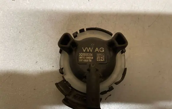 Volkswagen PASSAT B8 Airbag deployment crash/impact sensor 3Q0959354