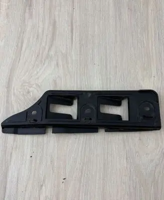Volkswagen Golf V Front bumper mounting bracket 1K0807184