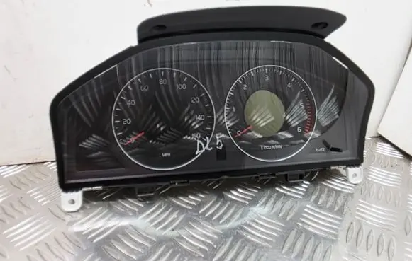 Volvo XC60 Speedometer (instrument cluster) 31270905AA