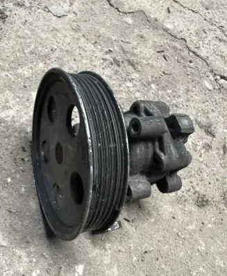 Audi A4 S4 B6 8E 8H Power steering pump