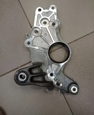Buick Encore I Gearbox mounting bracket 40087870