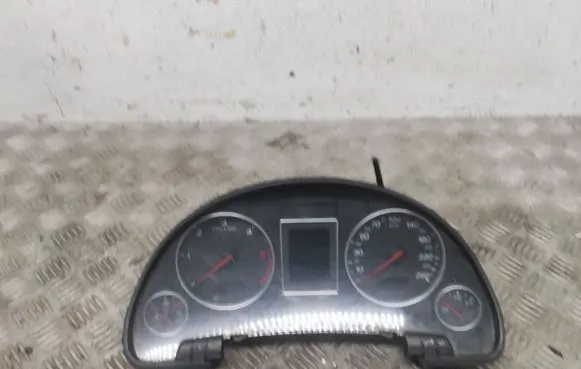 Audi A4 S4 B6 8E 8H Speedometer (instrument cluster) 8E0920900G