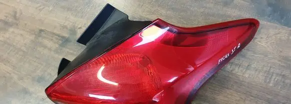 Ford Focus Rear/tail lights F1EB13404CF