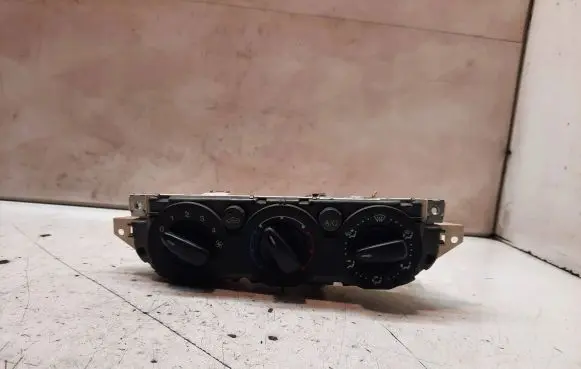 Ford Focus Climate control unit 3M5T19980AD 69607320 P6507320341025029