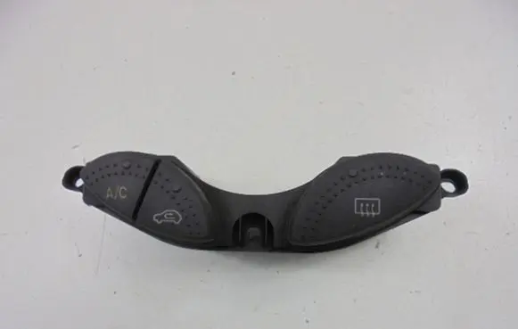 Ford Focus Air conditioning (A/C) switch 98AG19A945BG