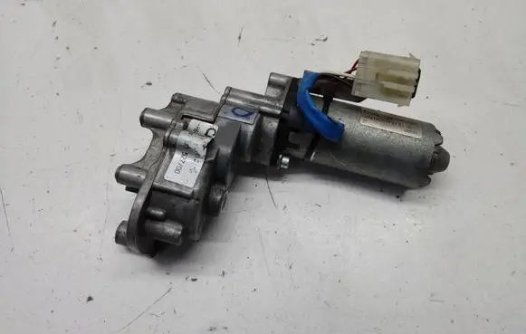 BMW 3 E46 Seat adjustment motor 1137401 35H110100C 12V500021