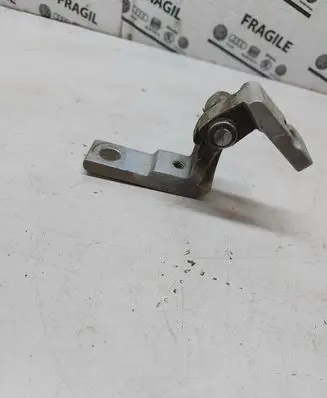 Seat Altea Front door upper hinge 5p0837402