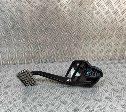Mercedes-Benz GLE W167 Brake pedal A1672900300