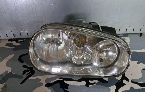 Volkswagen Golf IV Headlight/headlamp