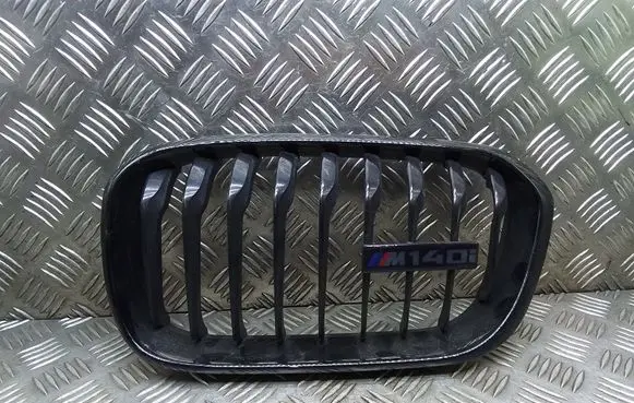 BMW 1 F20 F21 Front grill 7371747 7371687