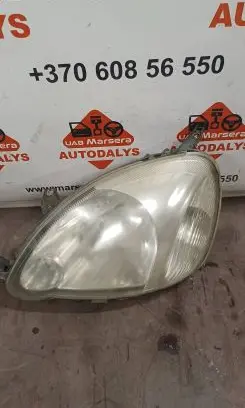Toyota Yaris Headlight/headlamp PPT40