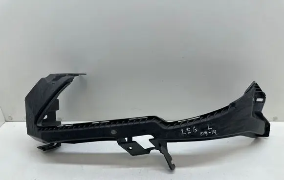 Subaru Legacy Headlight/headlamp mounting bracket 