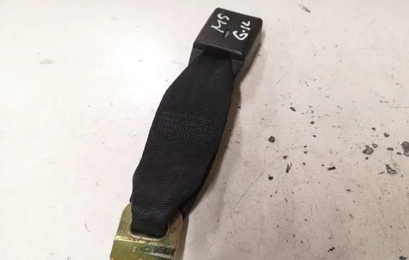 Mazda 5 Rear seatbelt buckle