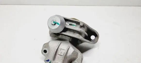 Nissan Qashqai J12 Engine mount bracket 112106UM0B
