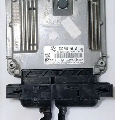 Volkswagen Golf V Engine control unit/module 03C906056EN 0261S02546