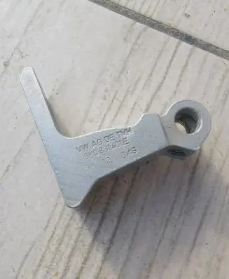 Skoda Octavia Mk3 (5E) Rear door upper hinge 8K0831401E