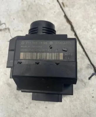 Mercedes-Benz E W211 Ignition lock 2115451408 33002209