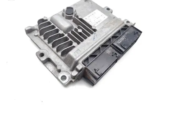 Ford Mondeo MK V Engine control unit/module DS71-12B684-XC 28575336 HS7A-12A650-CBA