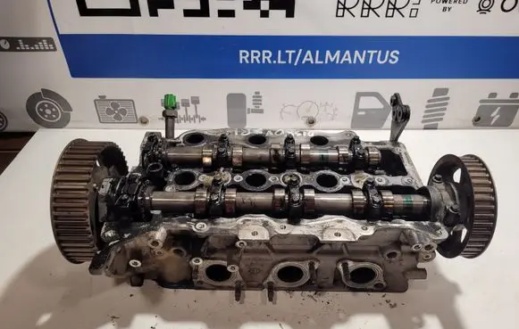 Land Rover Discovery 3 - LR3 Engine head 4R8Q6C064