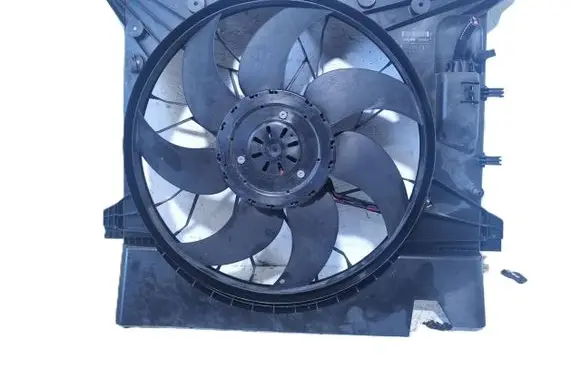 Volvo XC90 Radiator cooling fan shroud 30612864