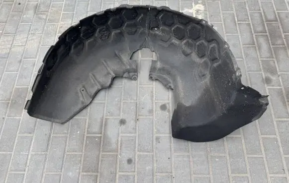 Volkswagen Touareg III Rear arch fender liner splash guards 760810969A