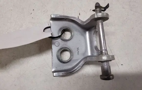 Citroen C4 I Picasso Rear door lower hinge